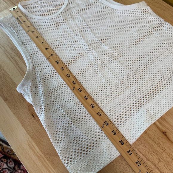 Lululemon Sweat Your Heart Out Tank Top Size 6 White Mesh Muscle Shirt - Picture 6 of 7